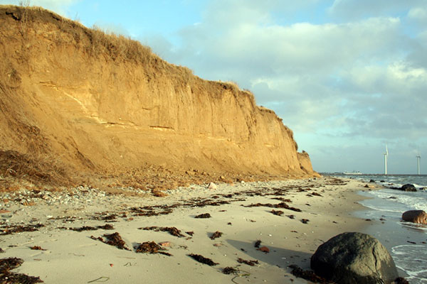 Udsigt langs stranden