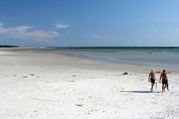 Udsigt langs stranden