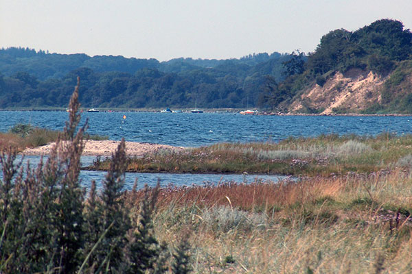 Udsigt over strand og vand