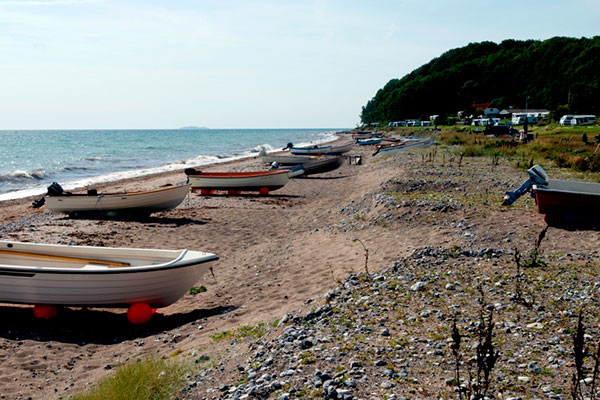 Udsigt langs stranden