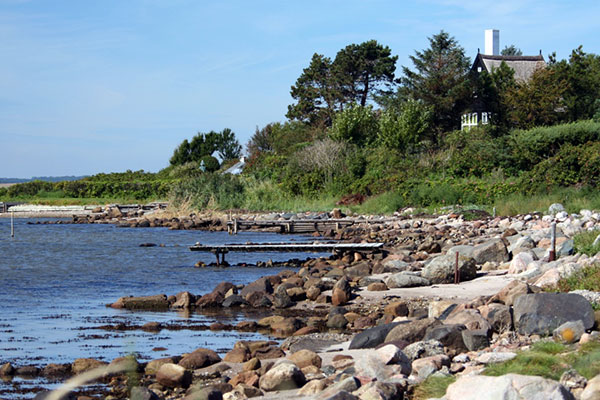 Udsigt langs stranden
