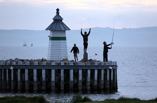 Lystfiskere ved Ebeltoft Havn