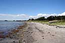 Udsigt langs stranden