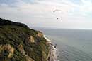 Paraglider over vandet